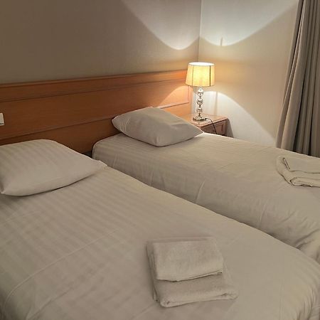 Hotel Le Roosevelt จิเวต์ ภายนอก รูปภาพ
