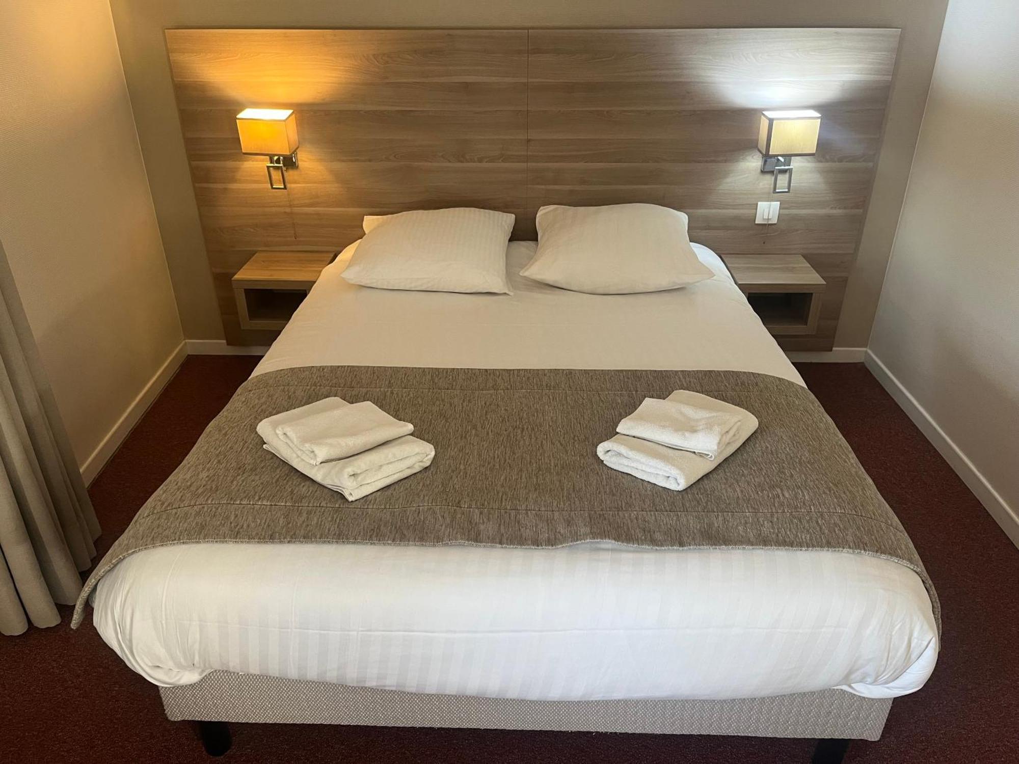 Hotel Le Roosevelt จิเวต์ ภายนอก รูปภาพ